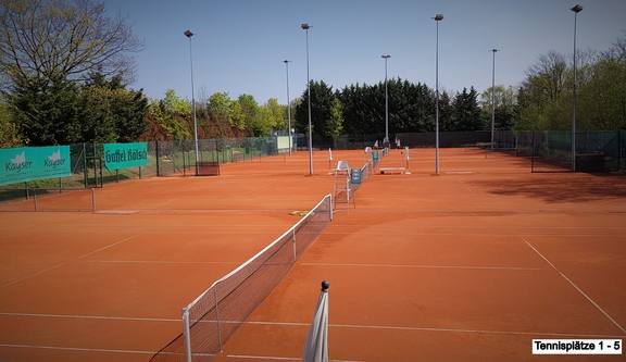 Tennis_Plaetze1-5.jpg 